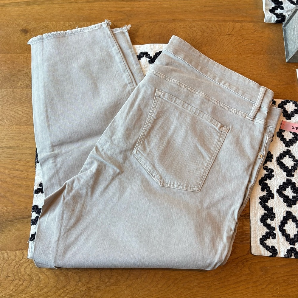 NEW LOFT Plus Light Gray Modern Skinny Crop Pants raw hem women’s plus size 22